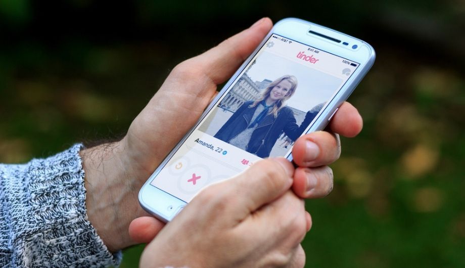 No matches on Tinder? Here`s how you can improve your profile